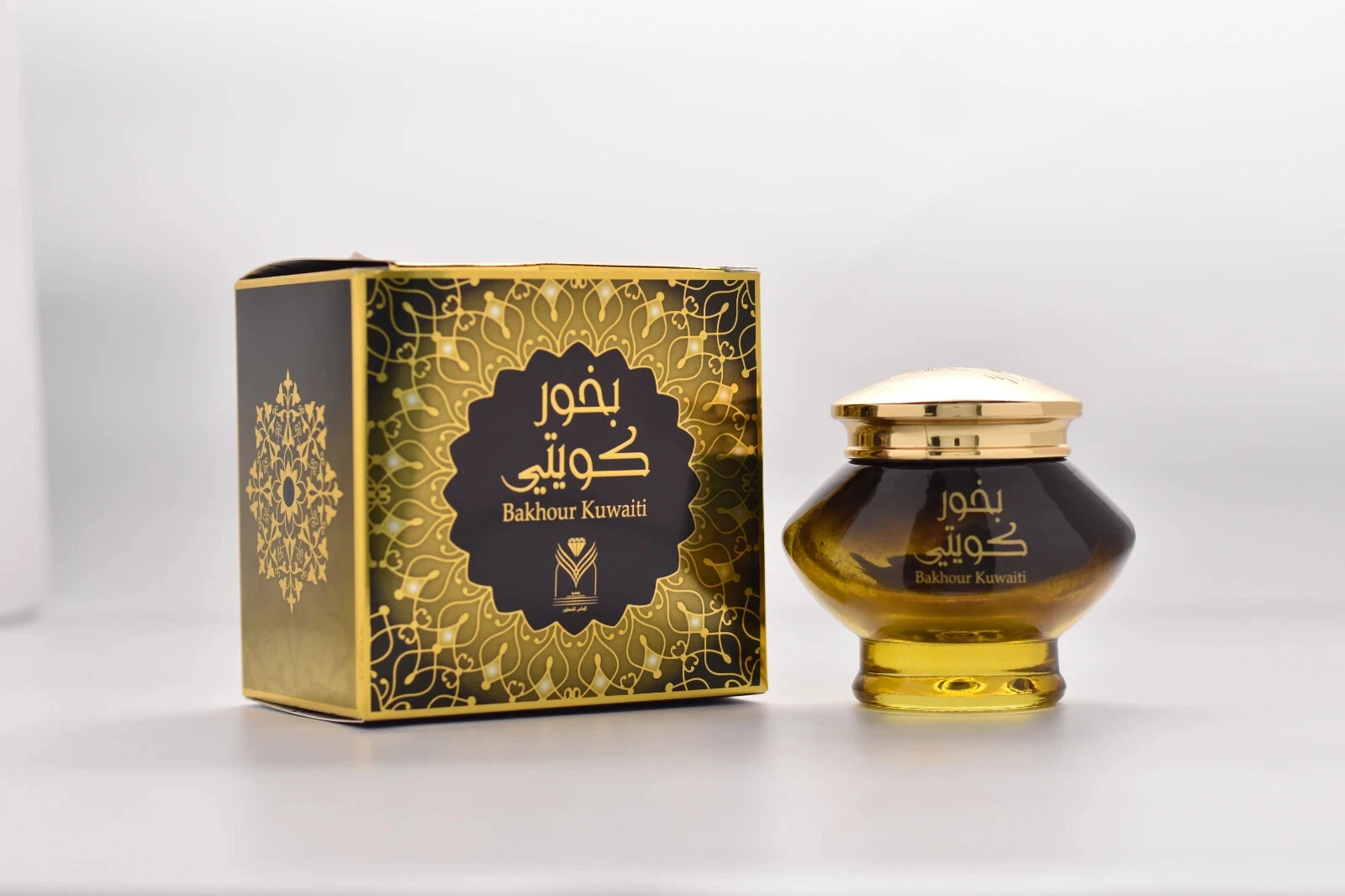 Almas Perfumes Incense Bakhoor Kuwaiti - 40G of Authentic Arabic Wood Chip